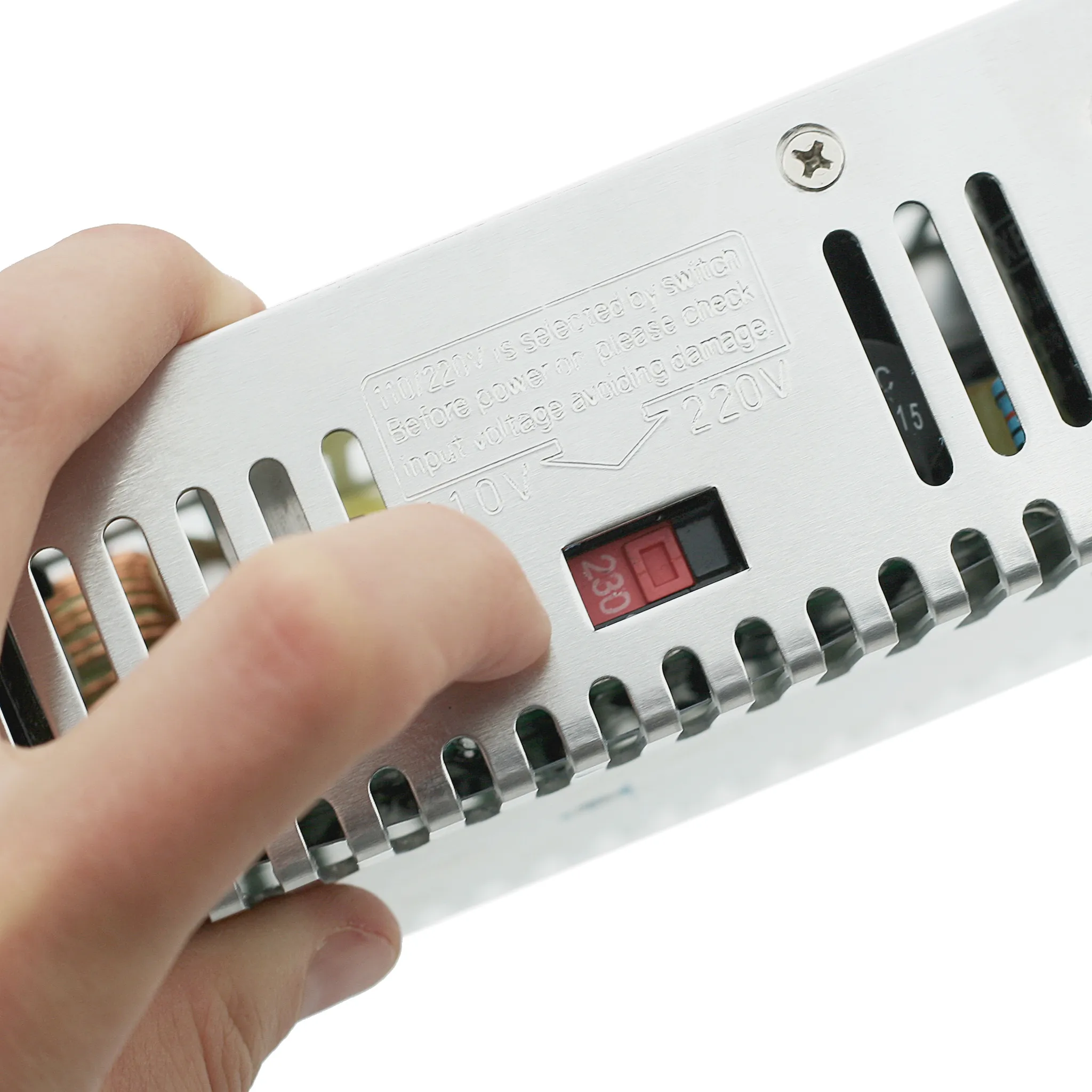 Источник питания INNOCONT. Вход: 220VAC, 2.5А, выход: 200W, 24VDC, 8.3A, -10 +50С, IP20 типы защиты: КЗ, перегрузка, перенапряжение SB-P-201-24